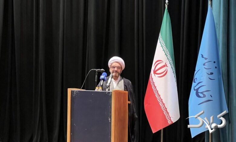 حجتالاسلام ایزدپناه: همه همکاران اطلاعات باید برای کاهش رنج مردم بکوشند؛ معارفه سرپرست روزنامه اطلاعات در استان قم