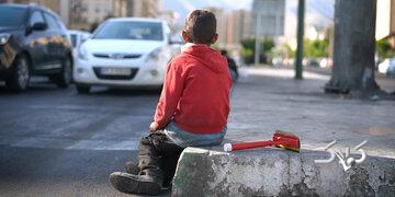 پشت چهارراهها چه میگذرد؟ روایت یک مددکار از ریشههای کودکان کار