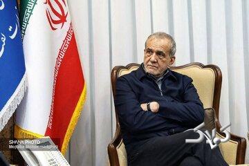 پزشکیان: کشور امام حسینی نباید گرفتار فقر و بیعدالتی باشد/ باید مایه عزت امام حسین(ع) باشیم، نه شرمندگی در برابر آرمانهای او