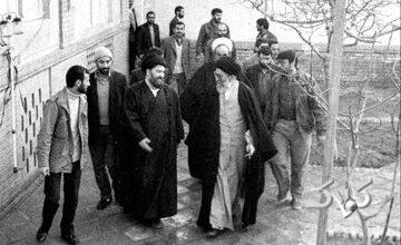حضور رهبرشهید انقلاب در منزل امام (ره) در شهر قم