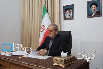 با برداشت غلط از پیام رهبری، به رئیس جمهور حمله می کنند