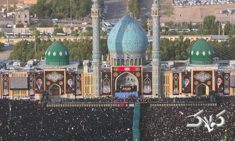 رستاخیز مردم قم در بدرقه رهبر شهید؛ نماز در مسجد جمکران اقامه شد