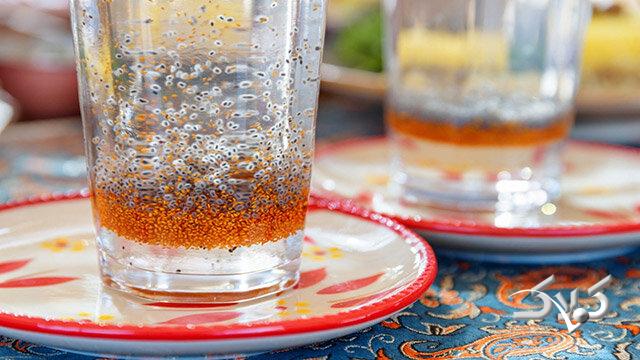 تخم شربتی و خاکشیر