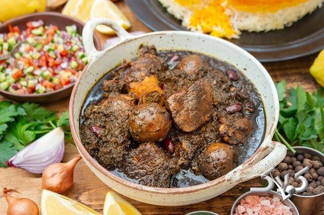 قورمه سبزی