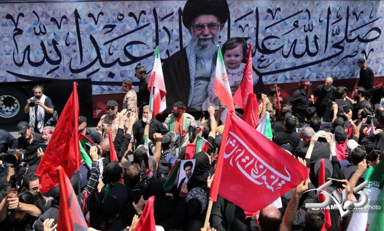 تشییع پیکر رهبر شهید در تهران ۱