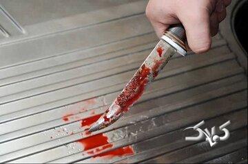 پدرکشی با یک ضربه چاقو/ عکس