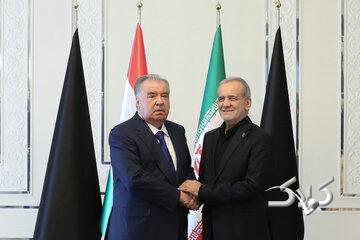 پزشکیان: ایران خانه دوم مردم تاجیکستان است/ امامعلی رحمان: روابط ایران و تاجیکستان باید گسترش پیدا کند