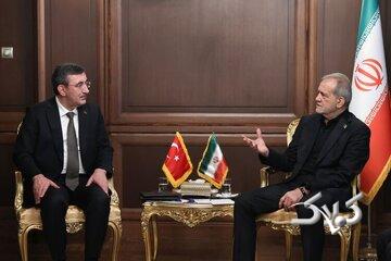 پزشکیان: عاملان حمله به ایران، مدعی دفاع از حقوق بشر هستند/ معاون اردوغان: روابط ایران و ترکیه را به بالاترین سطح ارتقا میدهیم