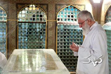 فعال سیاسی چپگرای ایرانی و عضو سابق چریک های فدایی خلق از آیت الله سیدعلی خامنهای نوشت؛ تصوراتمان درست از آب در نیامد