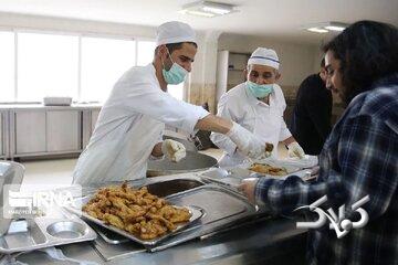 پاسخ معاون وزیر علوم به نگرانی دانشجویان درباره افزایش نرخ غذا