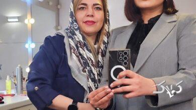 سانیا سالاری و مادرش