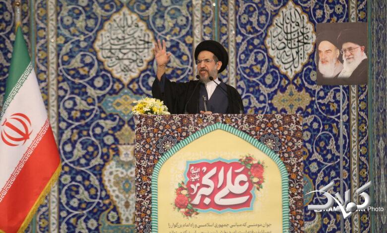 نماز جمعه این هفته تهران به امامت حجتالاسلام والمسلمین سید محمدحسن ابوترابیفرد در مصلای امام خمینی (ره) برگزار شد