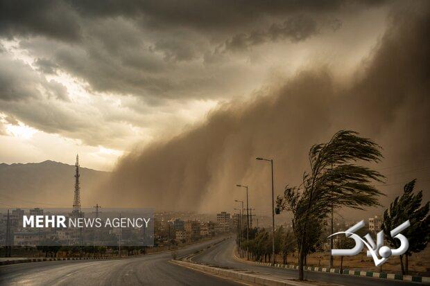 وزش تندباد در اقصی نقاط استان سمنان؛ آرادان بازهم در صدر