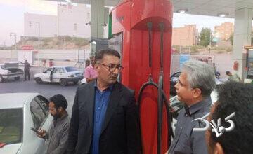 محدودکردن سوختگیری با کارت در پمپ بنزین ها مصرف را پایین نمی آورد، اعصاب مردم را خرد می کند